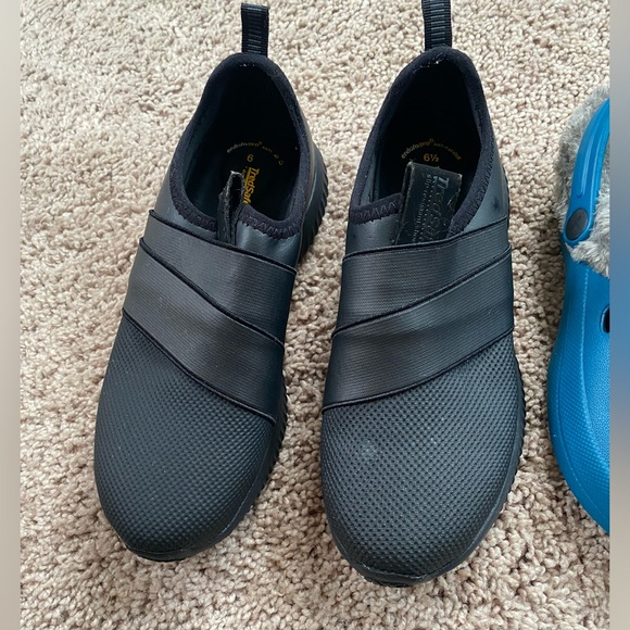 2 pairs of shoes - Picture 11 of 11